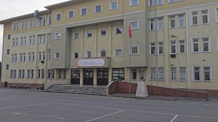 Şakalaşma ölümle bitti 16 yaşındaki öğrenci hayatını kaybetti