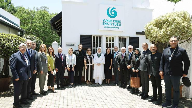 Emine Erdoğan, Güney Afrikada Yunus Emre Enstitüsü’nü ziyaret etti