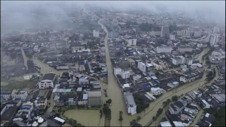 Tayland su altında kaldı: 300 yılın yağış rekoru kırıldı