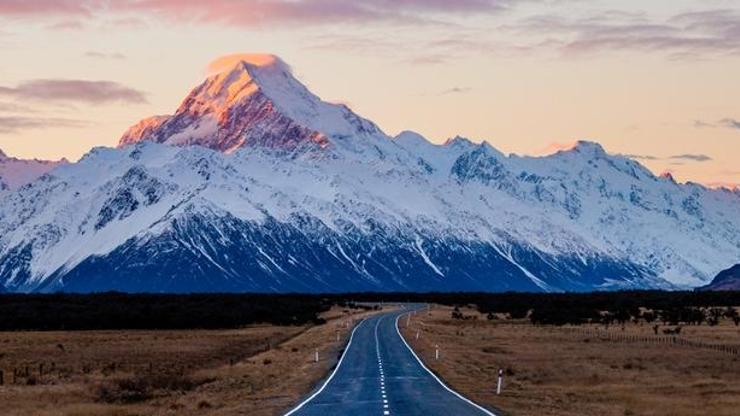 Yeni Zelanda’nın en yüksek zirvesinde facia: 2 dağcı düşerek hayatını kaybetti