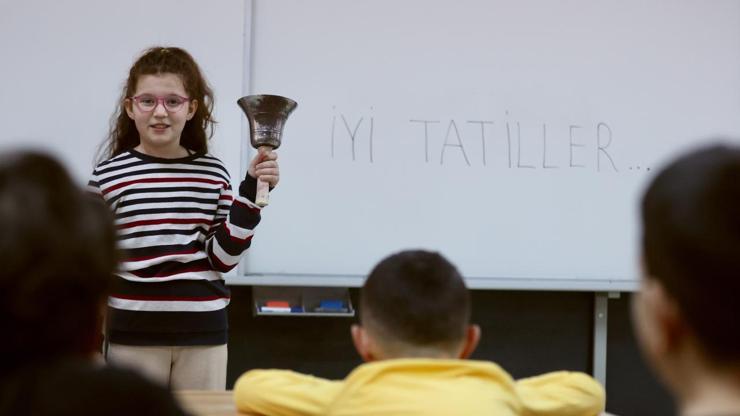 Ara tatil kalkıyor mu? Bakan Tekin'den açıklama