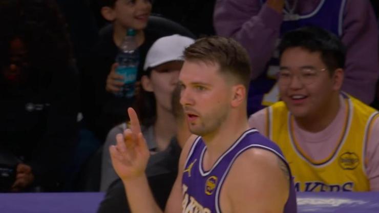 Los Angeles Lakers, NBA Kupası'nda gruptan çıktı! Doncic'ten 43 sayılık performans...