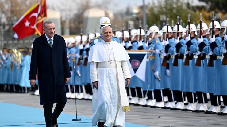Dünya gözünü Ankaraya çevirdi Cumhurbaşkanı Erdoğan ve Papa Leo manşetlerde: Bölgesel güç Türkiye vurgusu