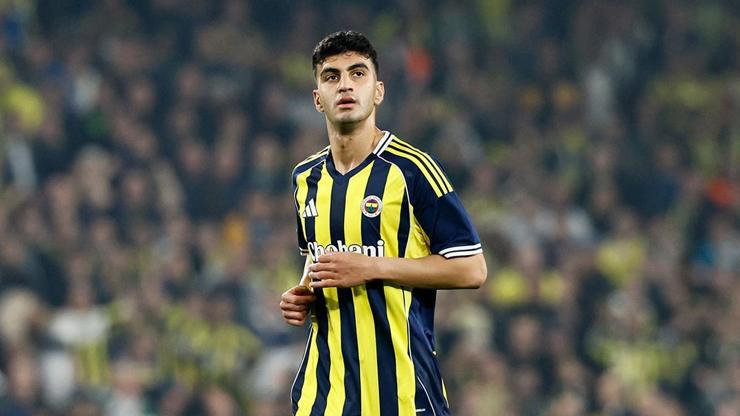 Fenerbahçe'de genç stoper Yiğit Efe Demir, savunmada güven verdi