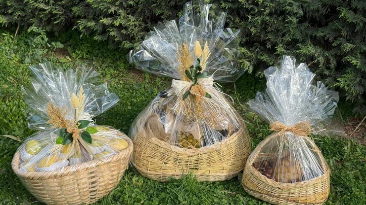 Bursa’dan Papa’ya “çok özel hediyeler”! Coğrafi işaretli ürünler üç ayrı sepette armağan edildi