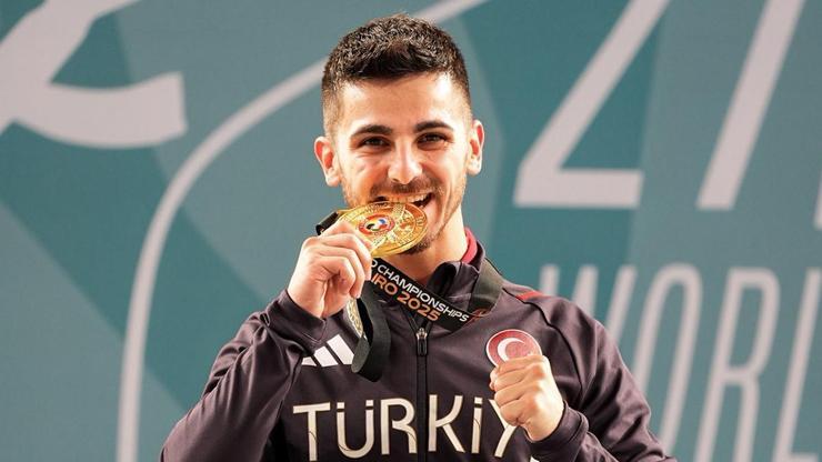 Eray Şamdandan altın madalya Milli karateci, dünya şampiyonu oldu...