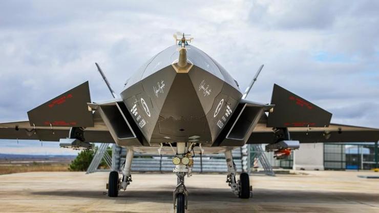 Bayraktar KIZILELMAnın hava-hava füzesi dünya basınında: Erdoğanın tarihi denemesi