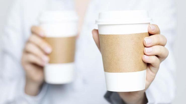 PLASTİK İÇEREN 10 ÜRÜN Neredeyse Her Gün Kullanıyoruz Sakızdan Ruja, Karton Bardaktan Şampuana... Hormonları Etkiliyor, Kanseri Tetikliyor