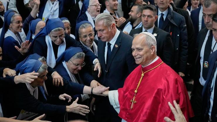 Papa Leo, Lübnandaki temaslarını sürdürüyor