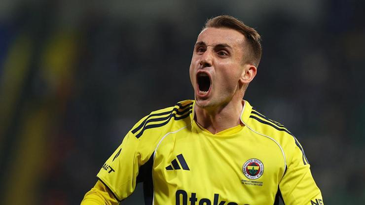 Galatasaraylı taraftarlardan Kerem Aktürkoğlu’na dolar protestosu