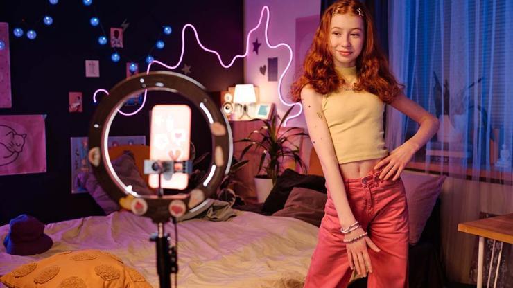 Pek Çok Ülke Harekete Geçti Çocuk Fenomenlere Yasak Geliyor