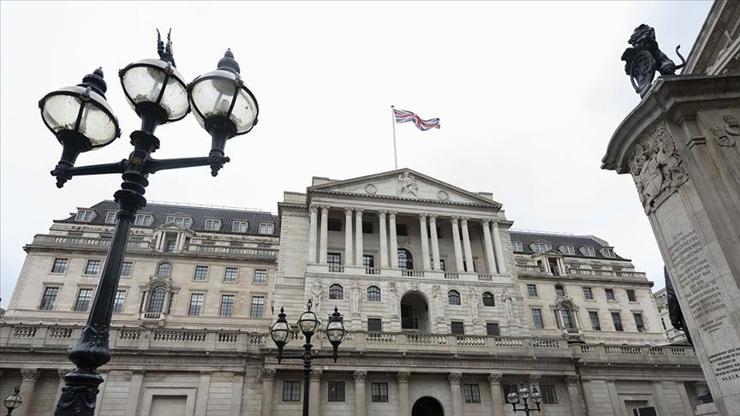 BoE’den yapay zeka şirketlerine “Aşırı Değerleme” uyarısı