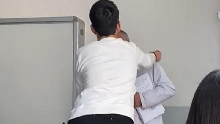  Öğretmenle alay eden öğrencilere soruşturma