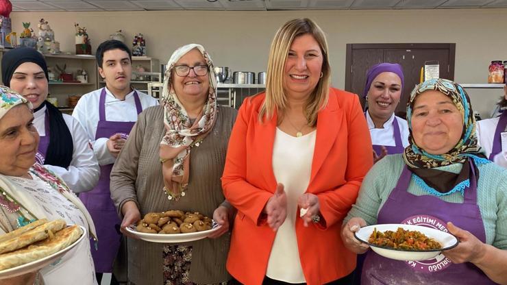 İzmir'in eski lezzetleri kayıt altına alınıyor İzmir'in eski lezzetleri kayıt altına alınıyor