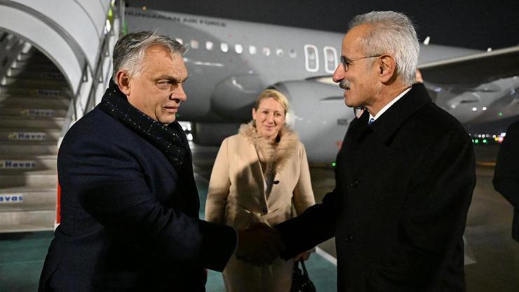 Ulaştırma ve Altyapı Bakanı Uraloğlu, Macaristan Başbakanı Orban'ı karşıladı