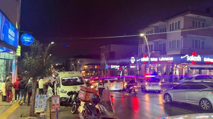 Sakarya'da komşu esnaflar arasında kanlı kavga Sakarya'da komşu esnaflar arasında kanlı kavga