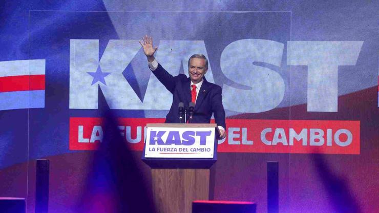Şilide devlet başkanlığı seçimini Jose Antonio Kast kazandı