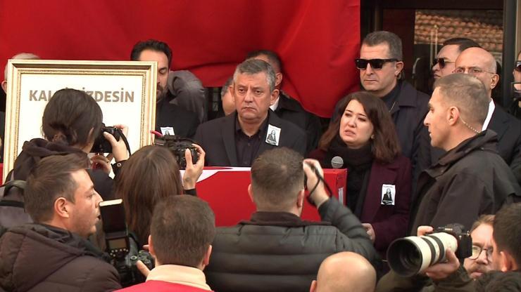 Şehzadeler Belediye Başkanı Gülşah Durbay'a veda! Özgür Özel gözyaşlarını tutamadı Şehzadeler Belediye Başkanı Gülşah Durbay'a veda! Özgür Özel gözyaşlarını tutamadı