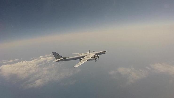 Rus bombardıman uçakları Karadeniz'de
