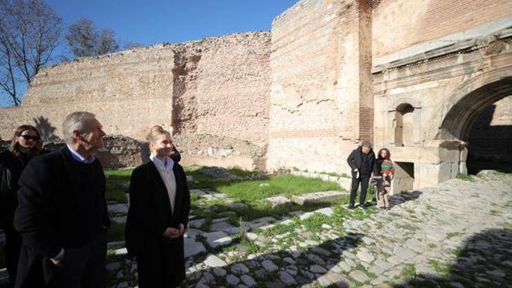 Eski Almanya Cumhurbaşkanı Wulff, İzniki ziyaret etti: Beni derinden etkiledi