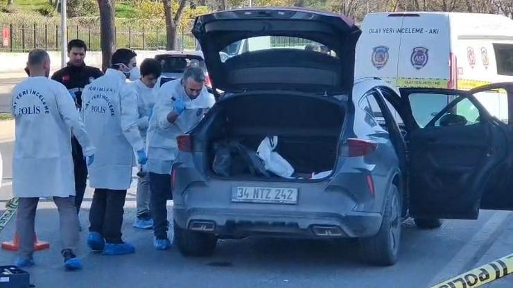 Sokak ortasında kanlı infaz: Kuyumcunun aracına mermi yağdı