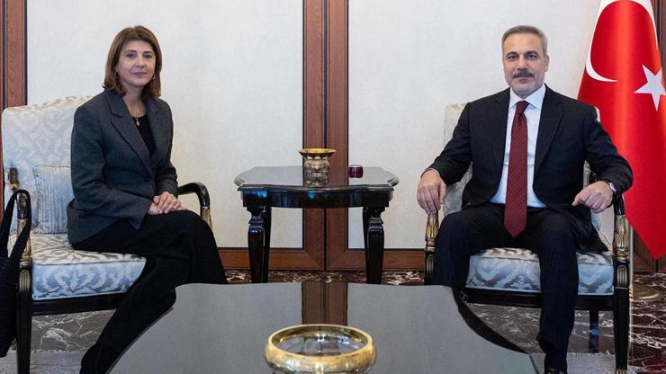 Dışişleri Bakanı Hakan Fidan, BM'nin Kıbrıs Temsilcisi Holguin'i kabul etti Dışişleri Bakanı Hakan Fidan, BM'nin Kıbrıs Temsilcisi Holguin'i kabul etti
