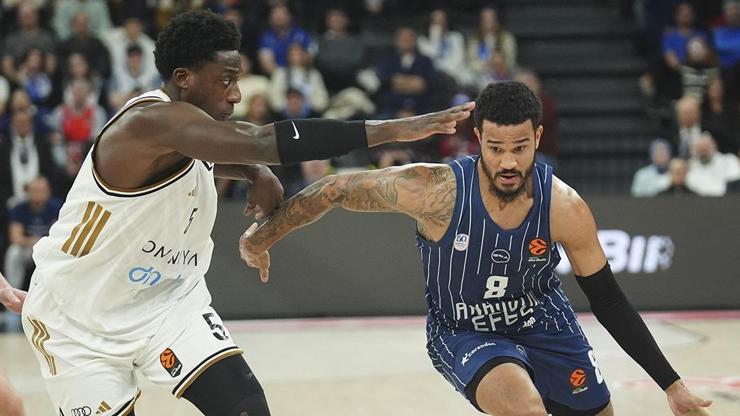 Anadolu Efes, Dubai Basketbol'a mağlup