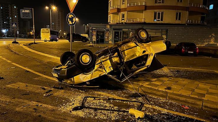  Çarpıştıktan sonra takla attılar