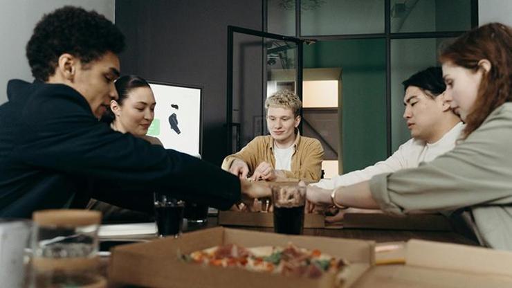 Yemek Kartı Vergi Avantajları Nelerdir İşverenlerin Bilmesi Gereken Tüm Detaylar