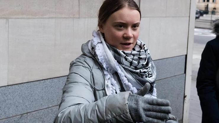 İngiltere’de gözaltına alınan aktivist Thunberg serbest bırakıldı