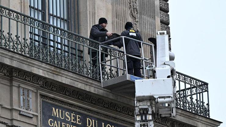 Tarihi soygun sonrası Louvre Müzesi’ne demir parmaklık önlemi