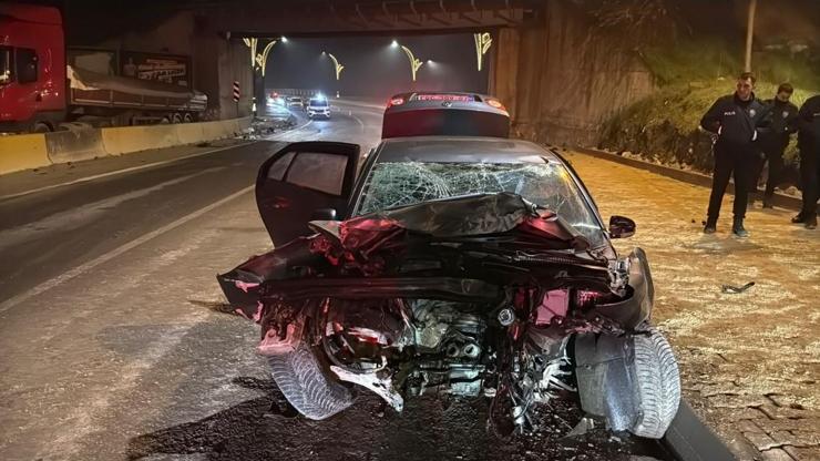 Polisin 'dur' ihtarına uymadı, kaçarken kaza yaptı! Araç bu hale geldi Polisin 'dur' ihtarına uymadı, kaçarken kaza yaptı! Araç bu hale geldi