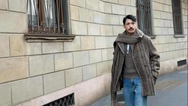 Ünlü oyuncu Milanodan paylaştı Toynaklı Ayakkabıları Gündeme Oturdu Fiyatını duyanların ağzı açık kaldı