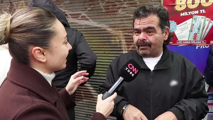 800 milyon liralık rekor ikramiye için Eminönünde kuyruk
