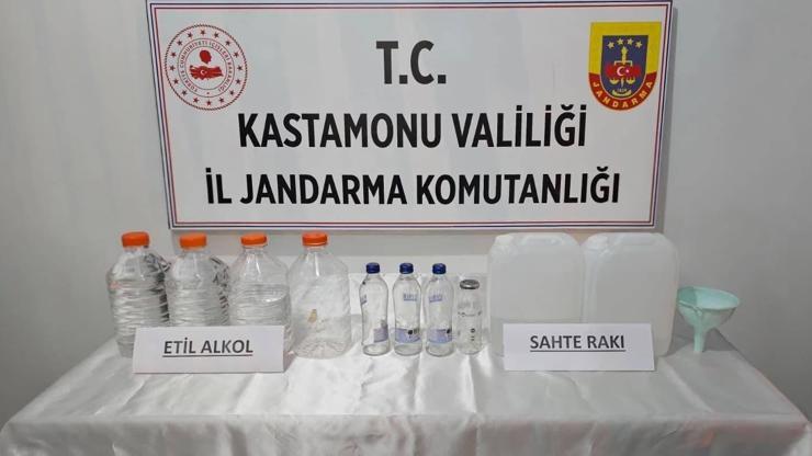 Kastamonu'da sahte içki operasyonu: 3 gözaltı Kastamonu'da sahte içki operasyonu: 3 gözaltı