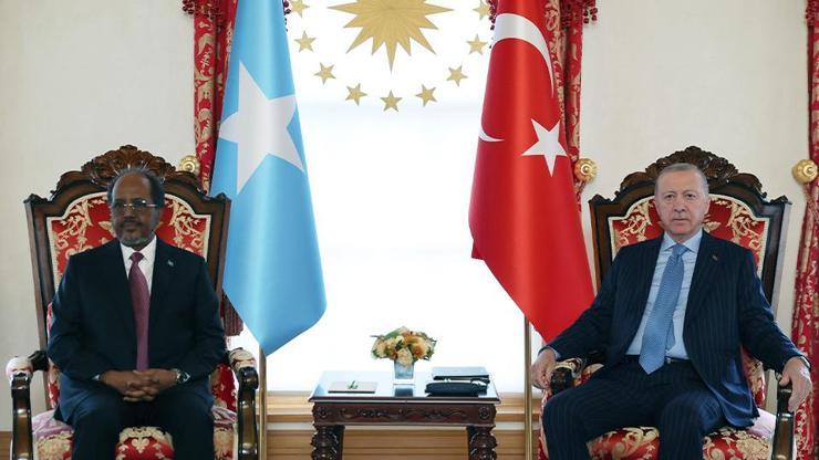 Dolmabahçe'de kritik zirve: Cumhurbaşkanı Erdoğan, Somali Cumhurbaşkanı Mahmud görüşmesi başladı Dolmabahçe'de kritik zirve: Cumhurbaşkanı Erdoğan, Somali Cumhurbaşkanı Mahmud görüşmesi başladı