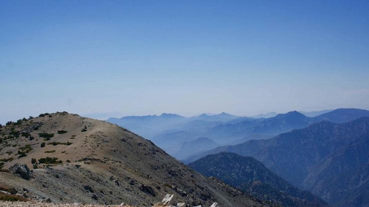 ABD'de dağ yürüyüşüne çıkan 3 kişi ölü bulundu ABD'de dağ yürüyüşüne çıkan 3 kişi ölü bulundu