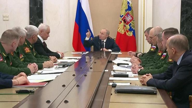 Putinin konutuna kim saldırdı