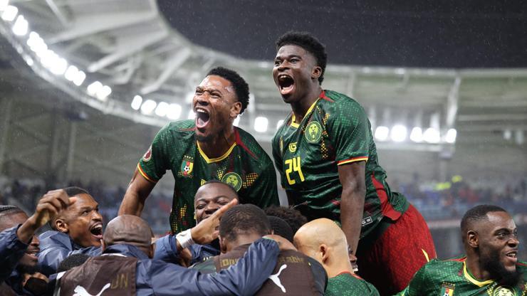 Güney Afrika'yı eleyen Kamerun, çeyrek finale yükseldi