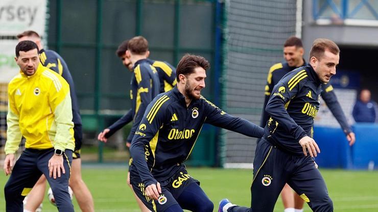 Fenerbahçe, Samsunspor maçı kadrosunu açıkladı Fenerbahçe, Samsunspor maçı kadrosunu açıkladı