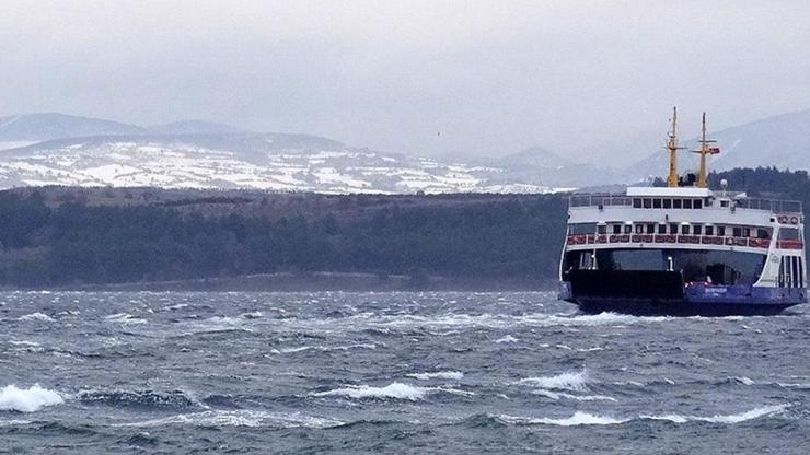 Feribot seferlerine fırtına engeli Feribot seferlerine fırtına engeli