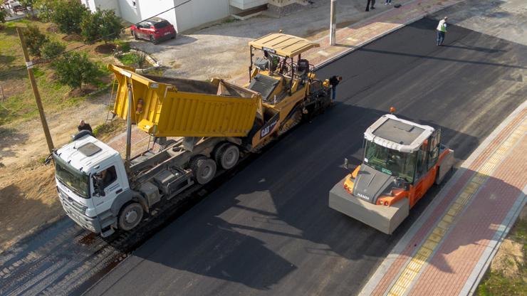 Manavgat'ta cadde düzenleme çalışması Manavgat'ta cadde düzenleme çalışması