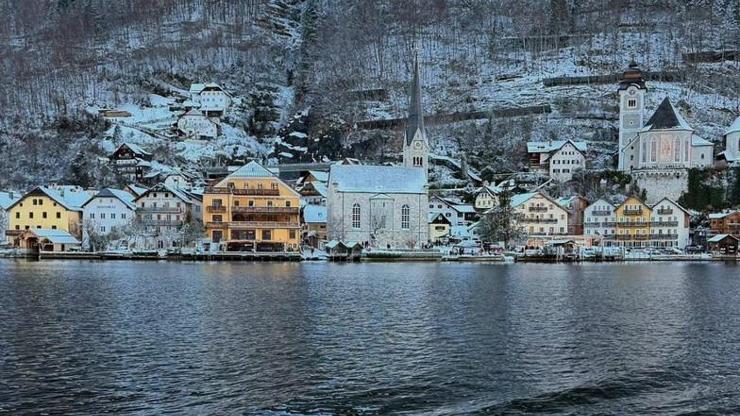 Hallstatt Kasabası: Alplerde Kışın Efsanevi Güzelliği