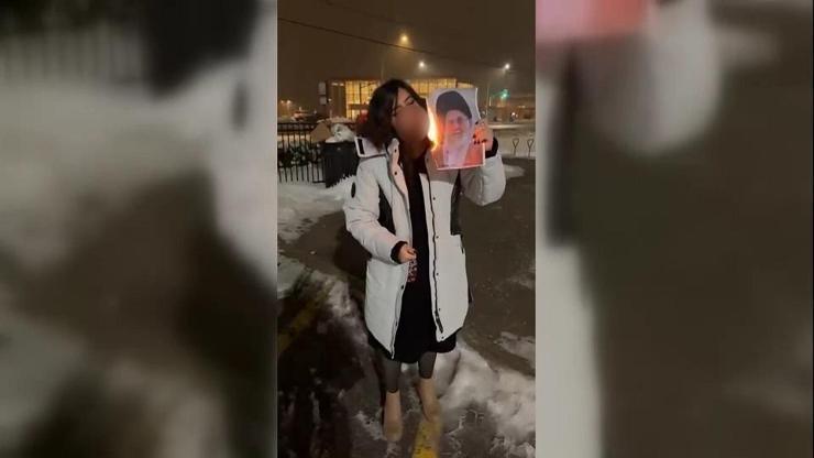 İranda protestoların simgesi olmuştu Hamaney fotoğrafını yakan eylemci değil, fenomen çıktı