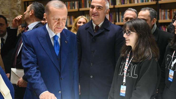 Bakan Ersoy rekor rakamı verdi: Rami Kütüphanesi'ni 7.7 milyon kişi ziyaret etti Bakan Ersoy rekor rakamı verdi: Rami Kütüphanesi'ni 7.7 milyon kişi ziyaret etti