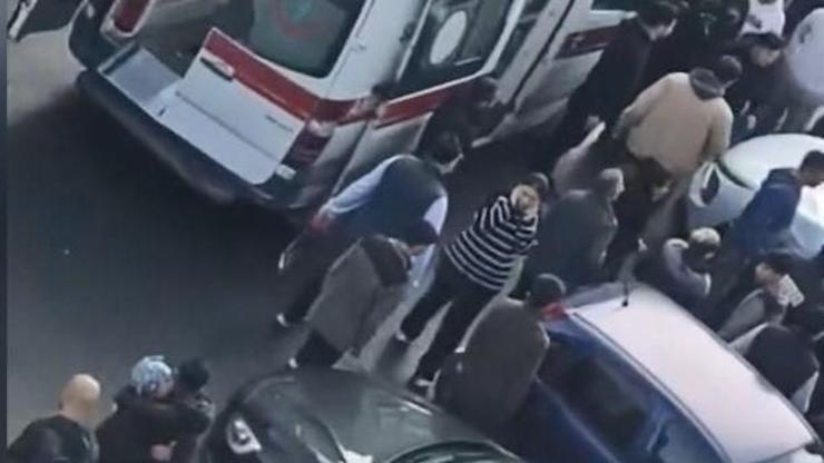 İstanbulda kanlı infaz Otomatik silahla sokak ortasında mermi yağdırdılar: 1 kişi hayatını kaybetti