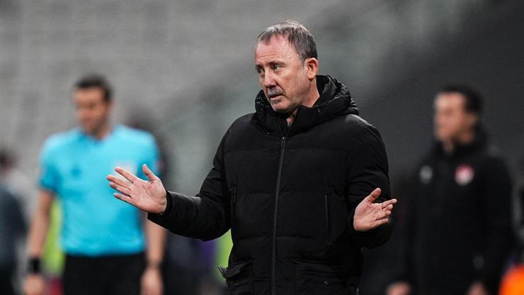 Sergen Yalçın’dan Beşiktaş taraftarına transfer müjdesi