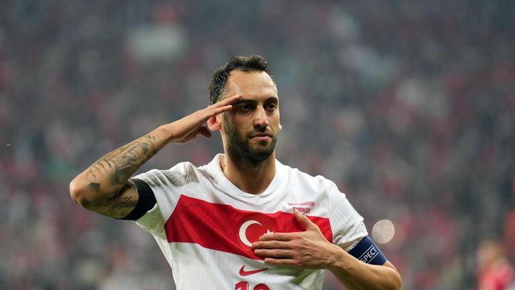 Milli yıldız Hakan Çalhanoğlu transfer cevabını verdi Galatasaraya ne dedi