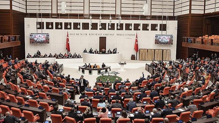  Türk Askerinin Aden'deki görevi uzatıldı