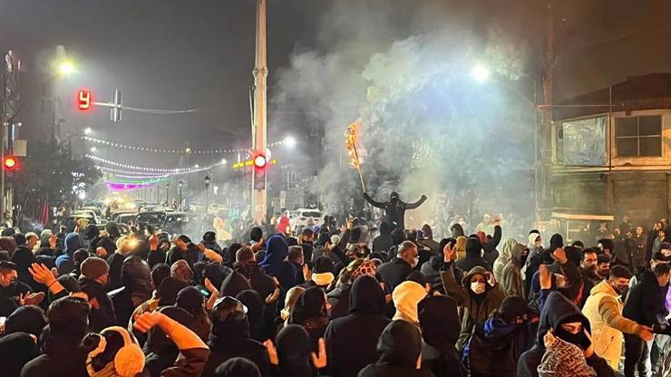 Protestolarda kaç kişi öldü İran ilk kez resmi rakam verdi